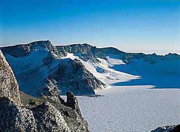 混乱多人友尽《终极拉扯》推出新模式、新外观